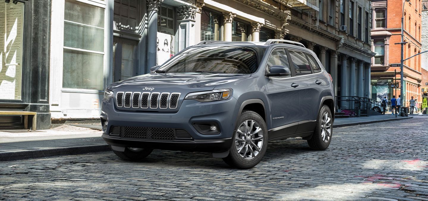 2021 Jeep Cherokee Latitude Plus Front Exterior Picture